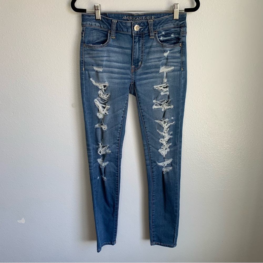 AEO Súper Súper Stretch Distressed Jegging Size 4